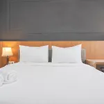 Minimalist And Comfort Stay Studio Room At Signature Park Grande Apartment By Travelio
