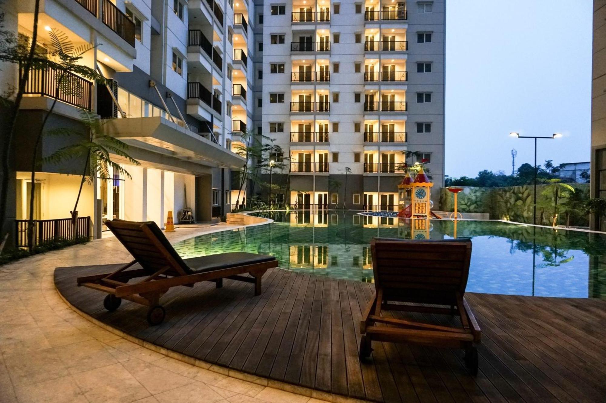 Minimalist And Comfort At Signature Park Grande By Travelio